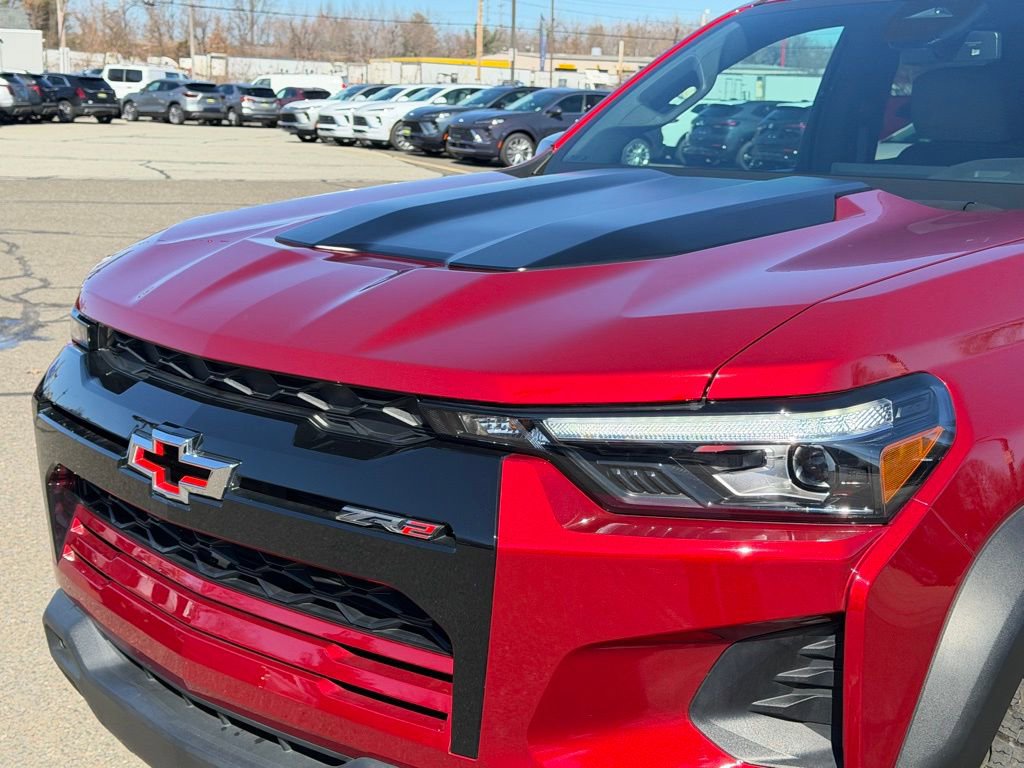 Used 2024 Chevrolet Colorado ZR2 w/ Safety Package image 10