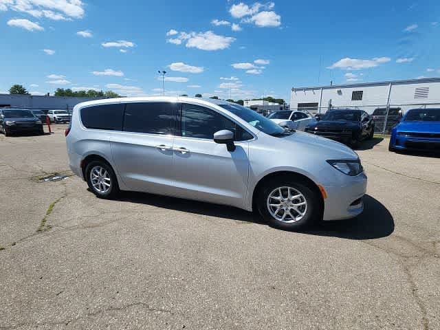 Certified 2023 Chrysler Voyager LX FWD image 8