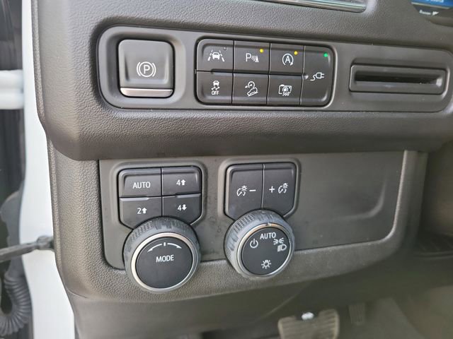 Used 2022 Chevrolet Tahoe Z71 w/ Luxury Package image 31