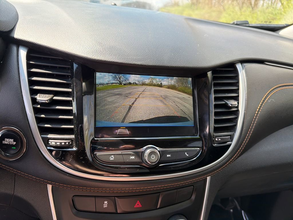 Used 2019 Chevrolet Trax LT w/ LT Convenience Package FWD image 18