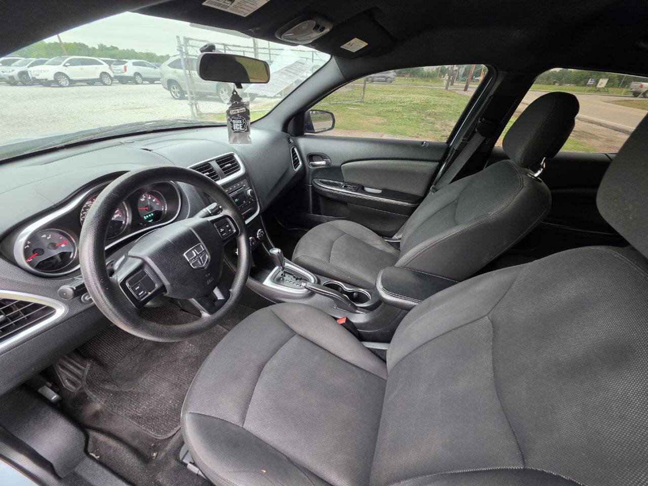 Used 2013 Dodge Avenger SE FWD image 3