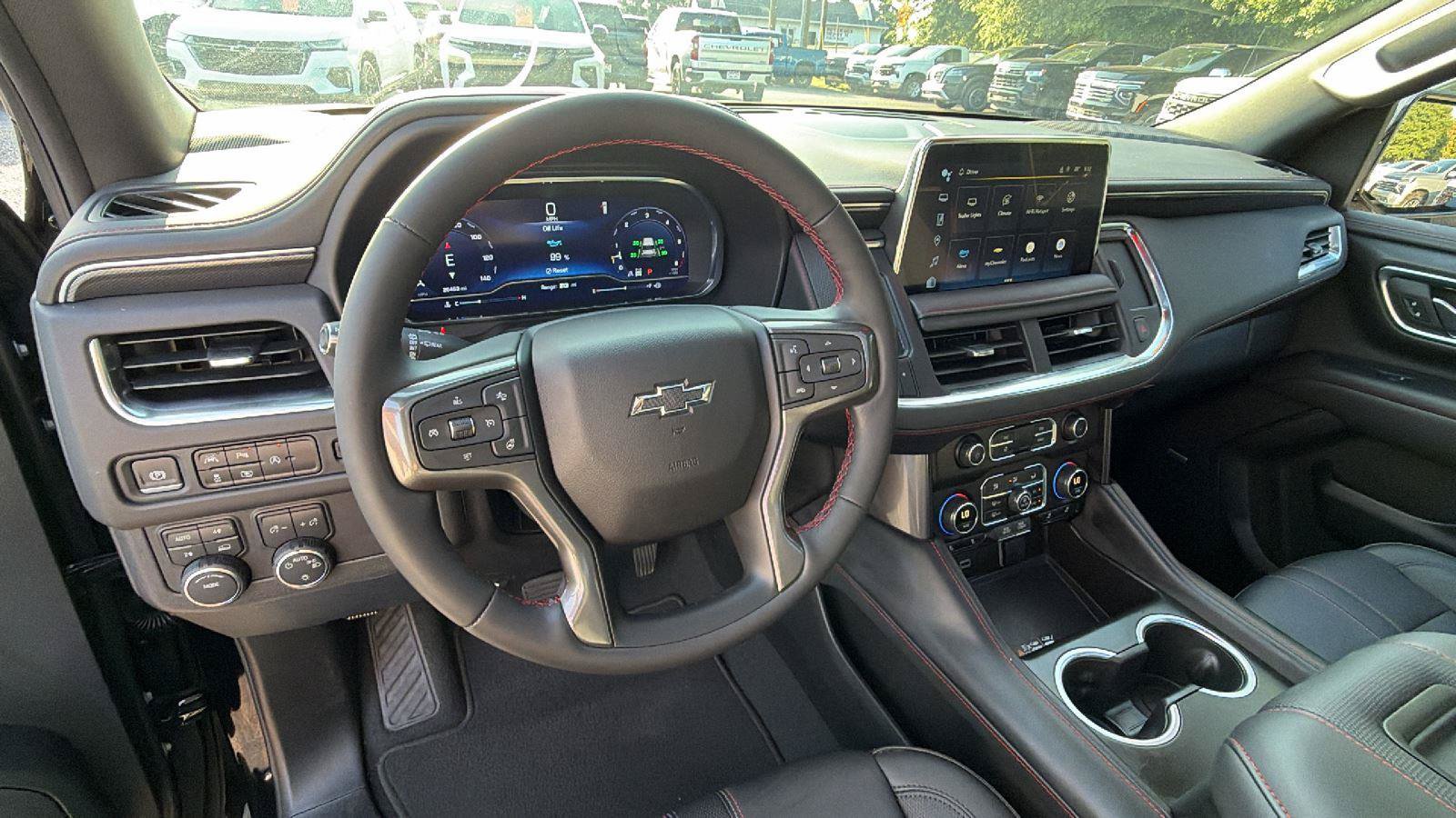Used 2024 Chevrolet Suburban RST w/ Luxury Package AWD/4WD image 4