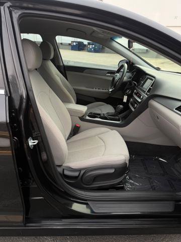Used 2018 Hyundai Sonata SE image 12