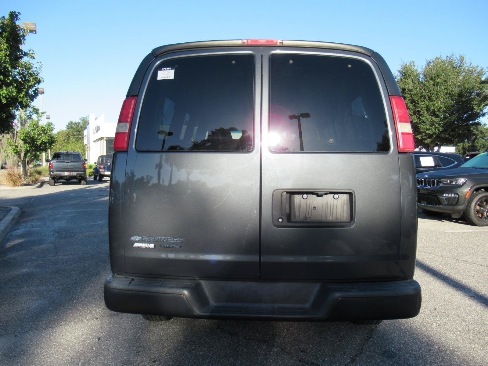 Used 2016 Chevrolet Express 2500 LS RWD image 7