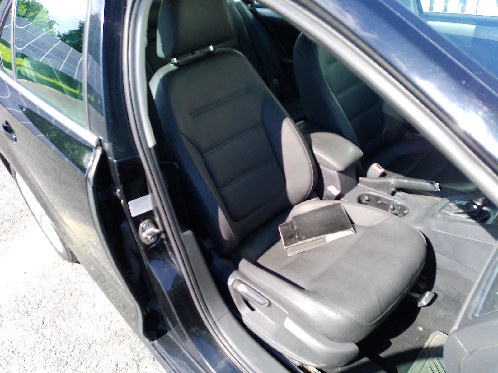 Used 2012 Volkswagen Jetta SEL FWD image 39