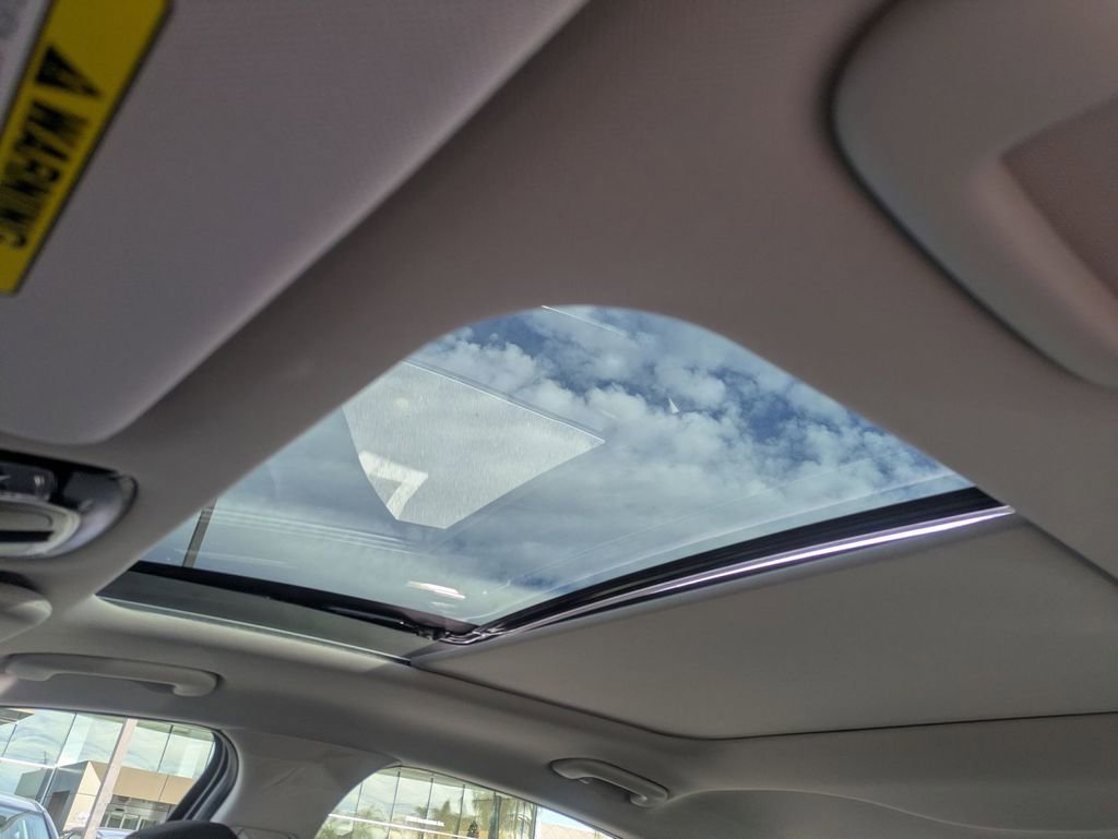 New 2025 Hyundai Sonata SEL image 17