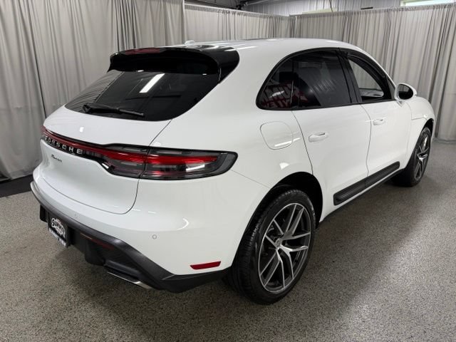 Used 2023 Porsche Macan AWD/4WD image 4