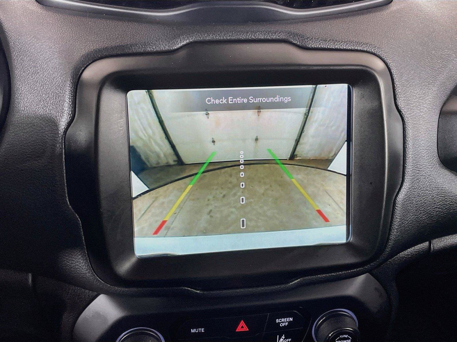 Used 2023 Jeep Renegade Latitude AWD/4WD image 6