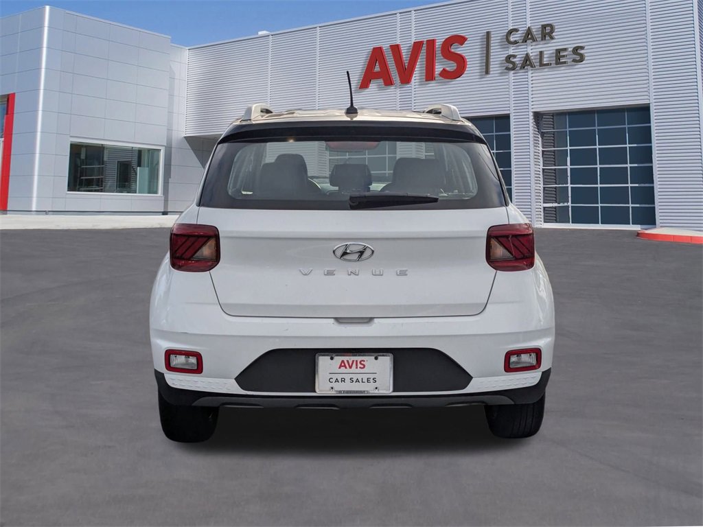 Used 2025 Hyundai Venue Limited image 5