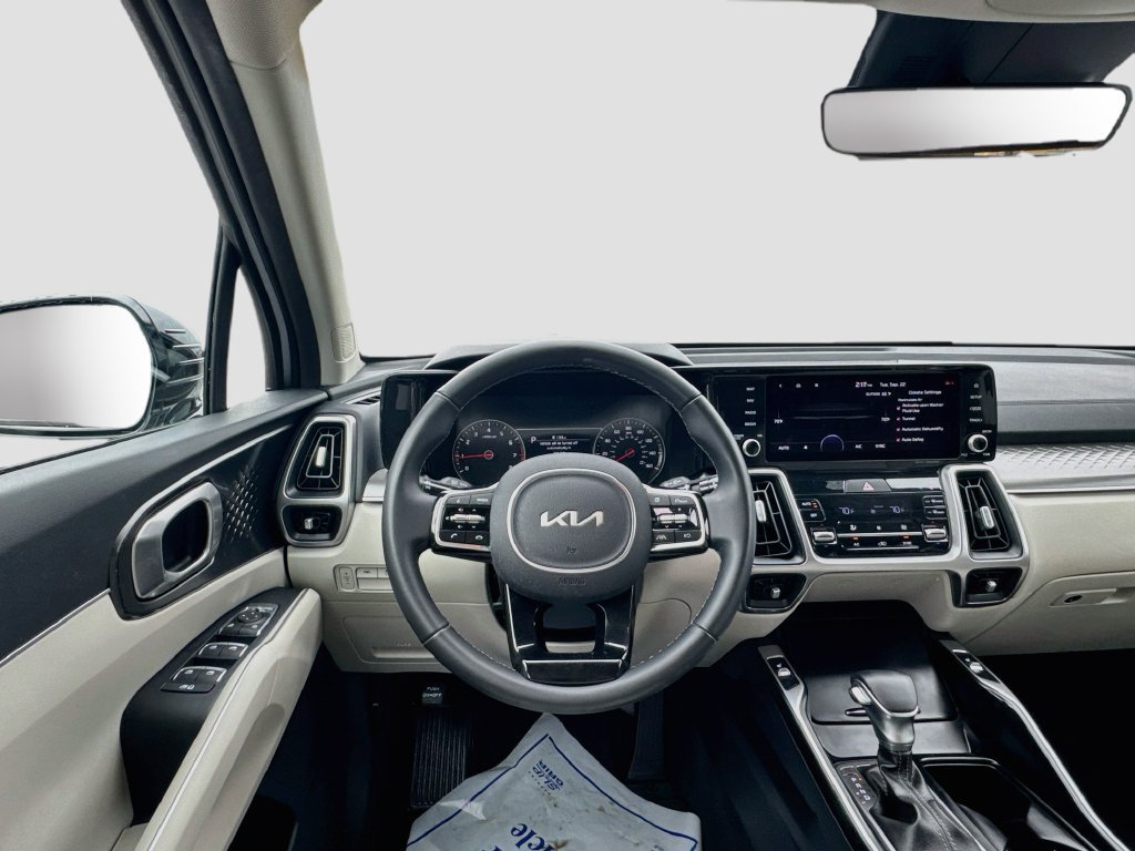 Certified 2022 Kia Sorento S FWD image 25