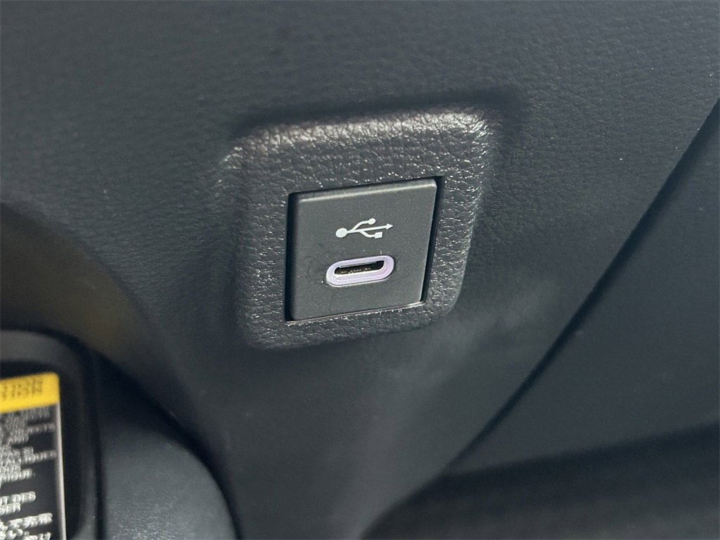 Used 2025 Toyota Corolla SE image 26