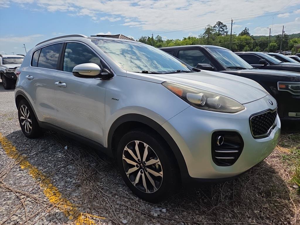 Used 2017 Kia Sportage EX w/ EX Premium Package AWD/4WD image 2