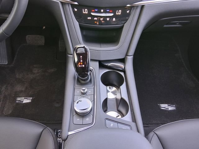 New 2026 Cadillac XT5 Luxury w/ LPO, Premium Carpet Package image 13
