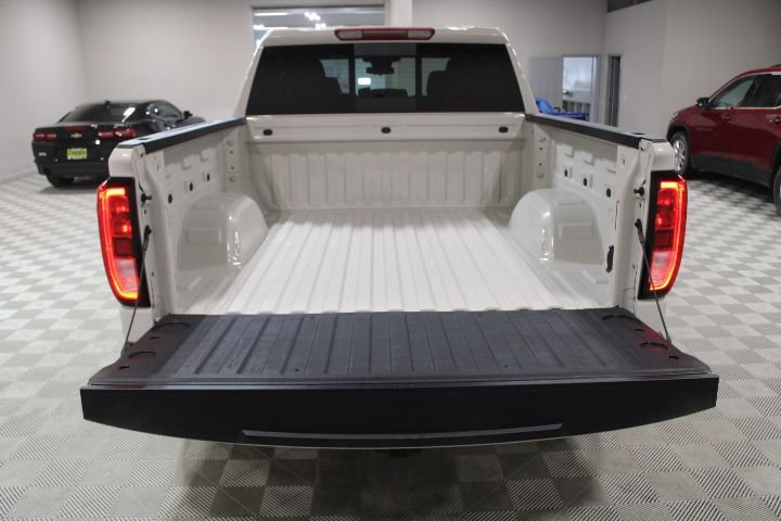 New 2026 GMC Sierra 1500 SLE w/ X31 Off-Road Package AWD/4WD image 13