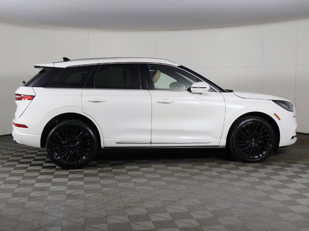 Used 2021 Lincoln Corsair Reserve w/ Equipment Group 201A image 18