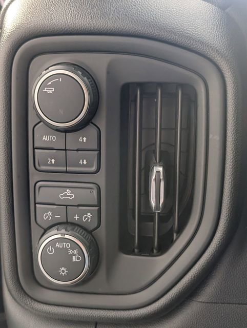 Used 2020 Chevrolet Silverado 1500 Custom Trail Boss w/ Custom Convenience Package image 14