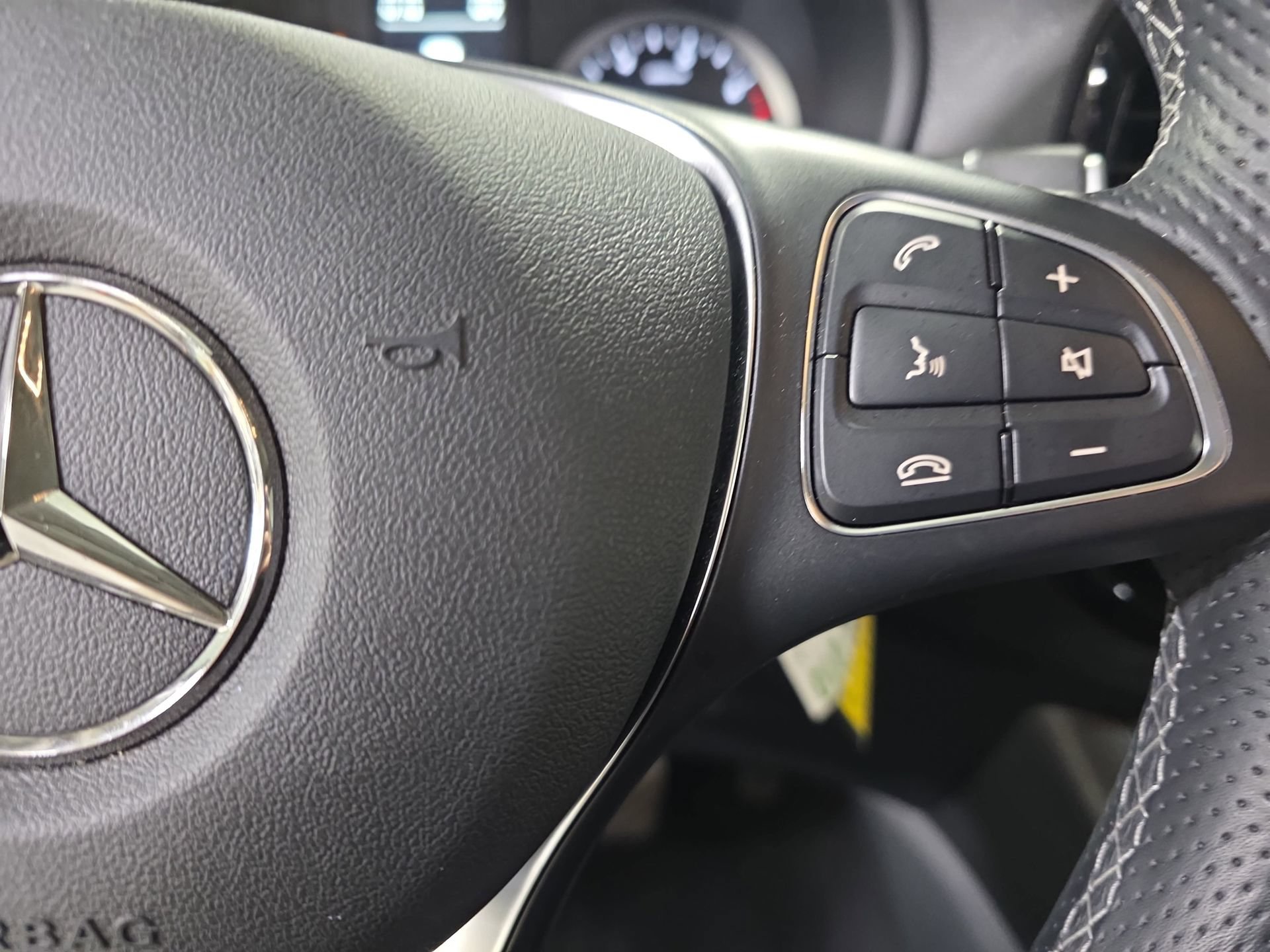 Used 2023 Mercedes-Benz Metris Passenger image 18