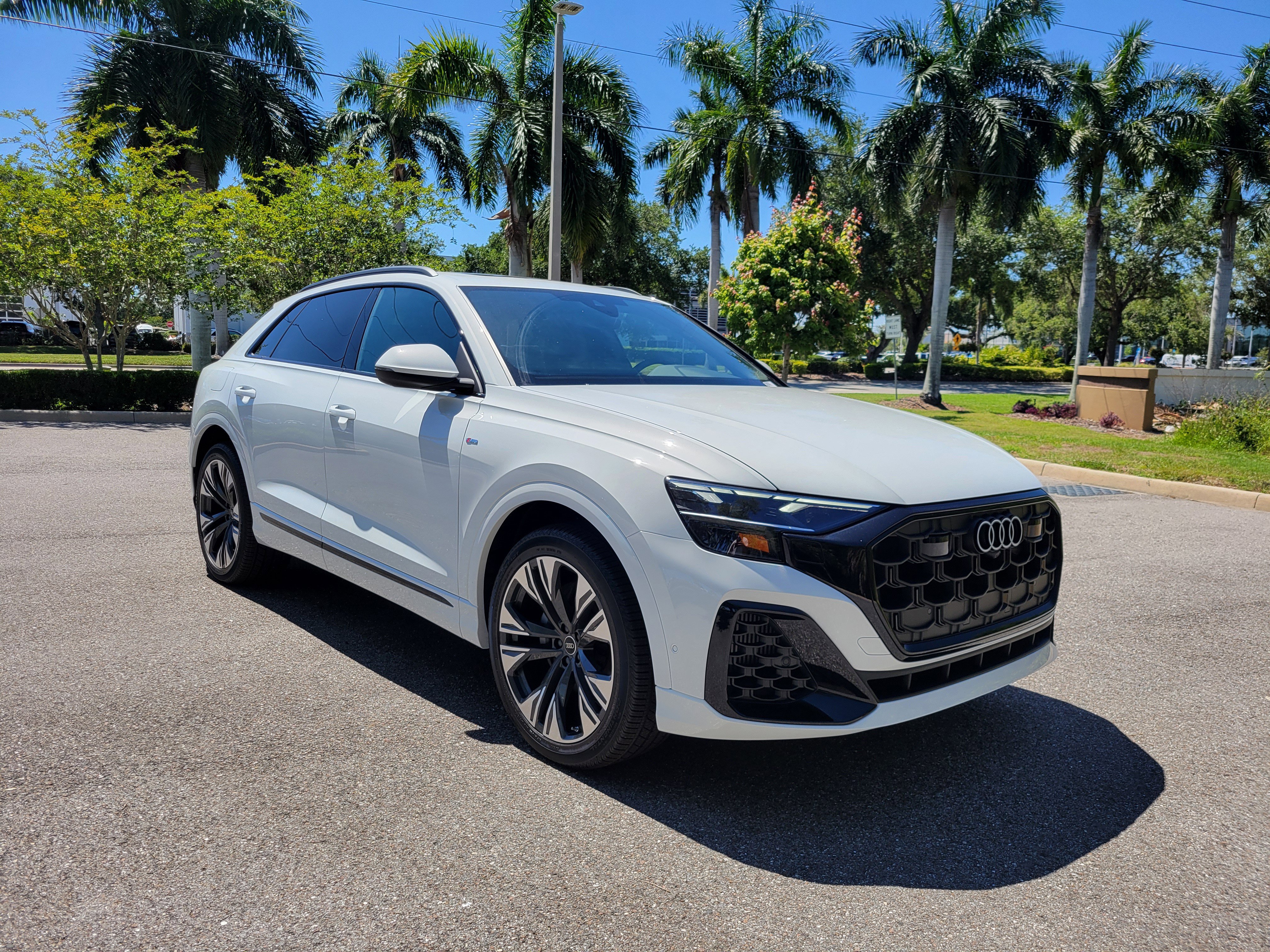New 2026 Audi Q8 Premium Plus