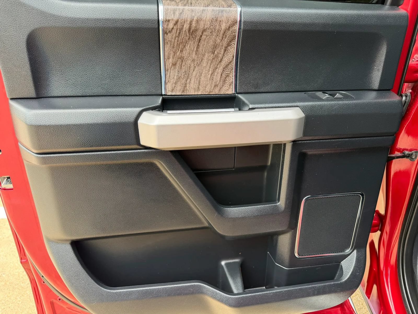 Used 2019 Ford F250 Lariat w/ Chrome Package AWD/4WD image 14