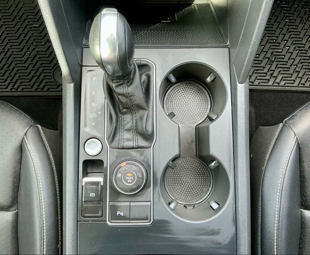 Used 2020 Volkswagen Atlas Cross Sport SE w/ Towing Package image 35