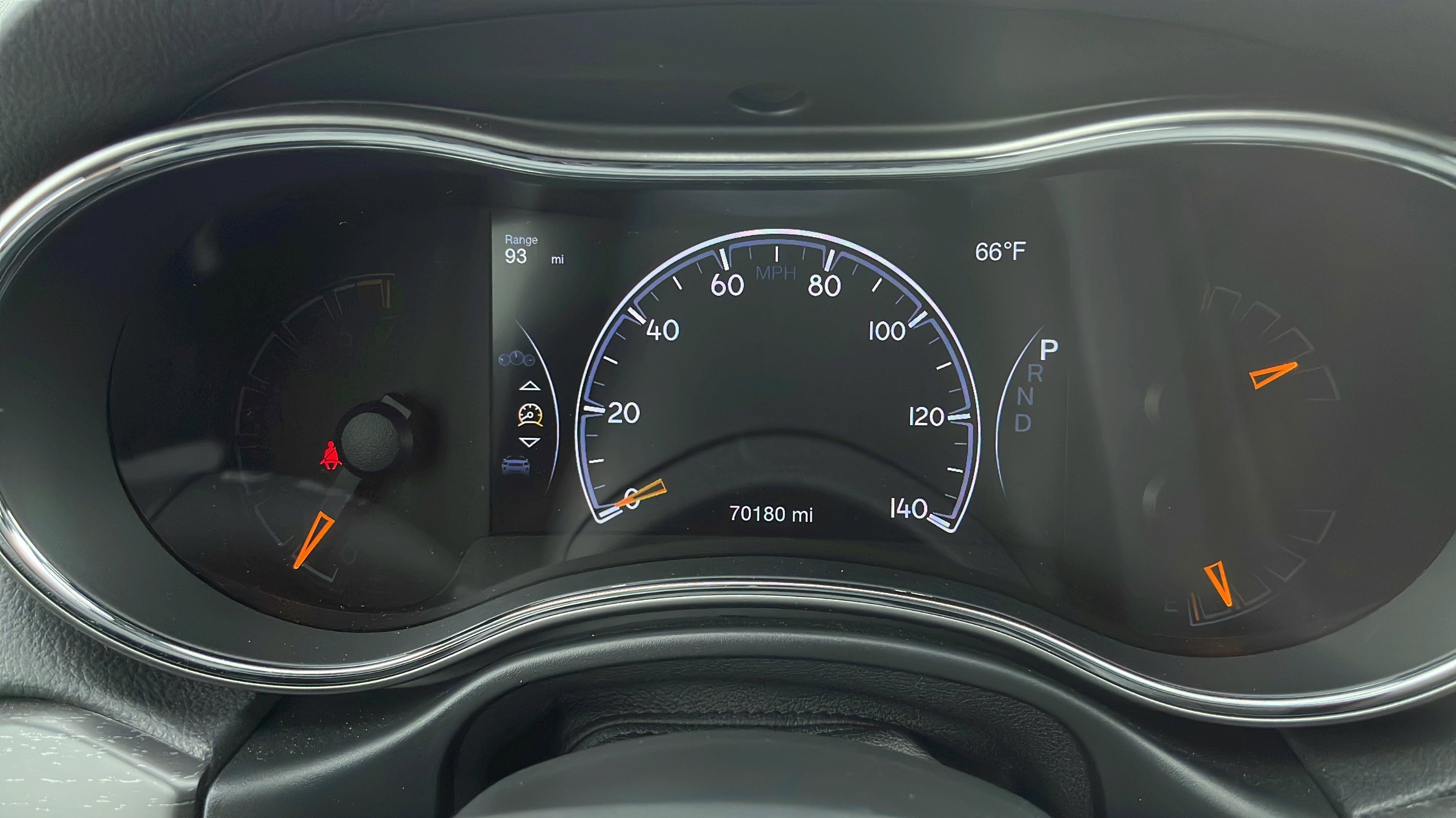 Used 2018 Jeep Grand Cherokee Altitude AWD/4WD image 13