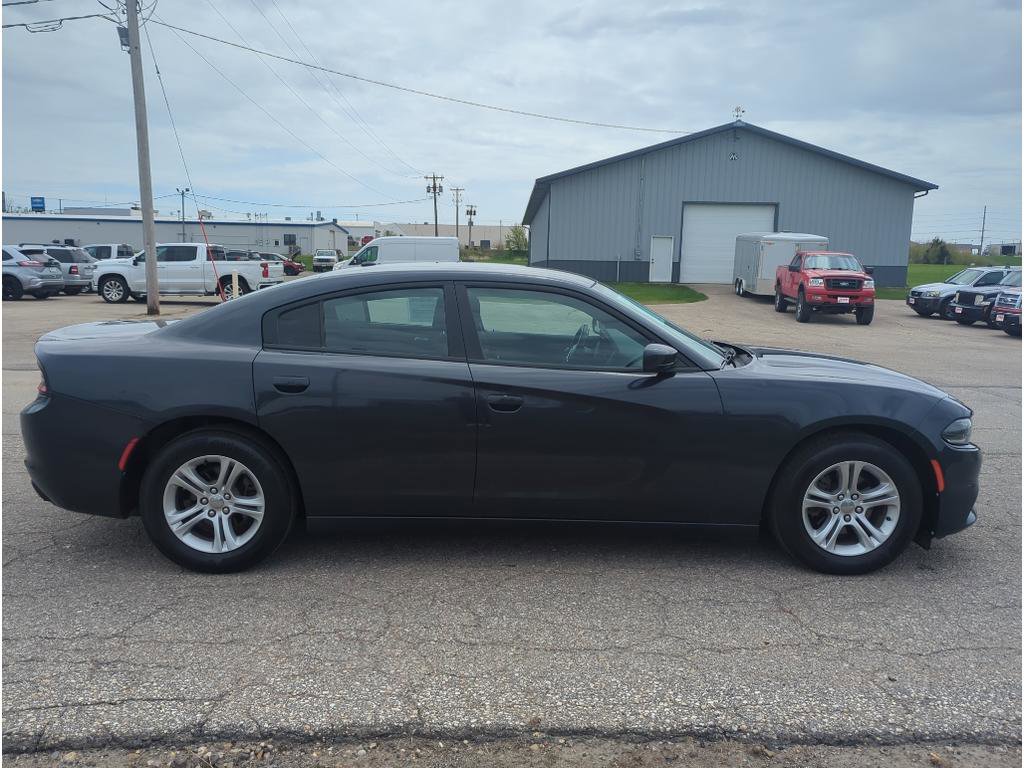 Used 2019 Dodge Charger SXT image 8