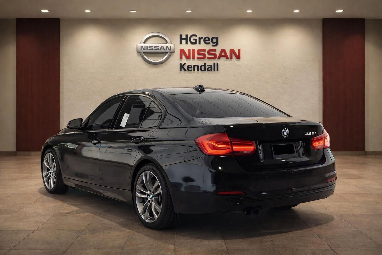 Used 2016 BMW 328i Sedan w/ Premium Package image 3
