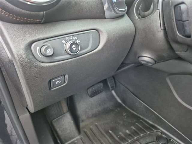 Certified 2022 Chevrolet Blazer Premier w/ Enhanced Convenience Package image 18