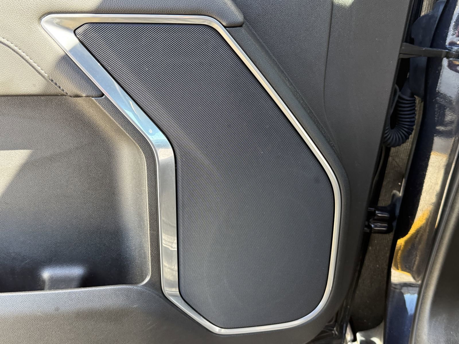 Used 2025 GMC Sierra 1500 SLT image 17