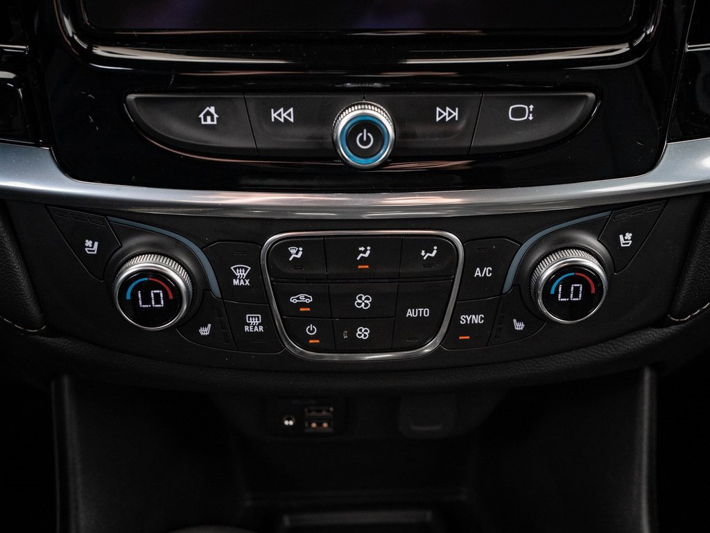 Used 2023 Chevrolet Traverse Premier image 37