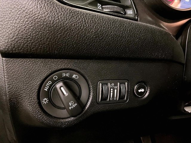 Used 2022 Dodge Challenger GT w/ Blacktop Package AWD/4WD image 30