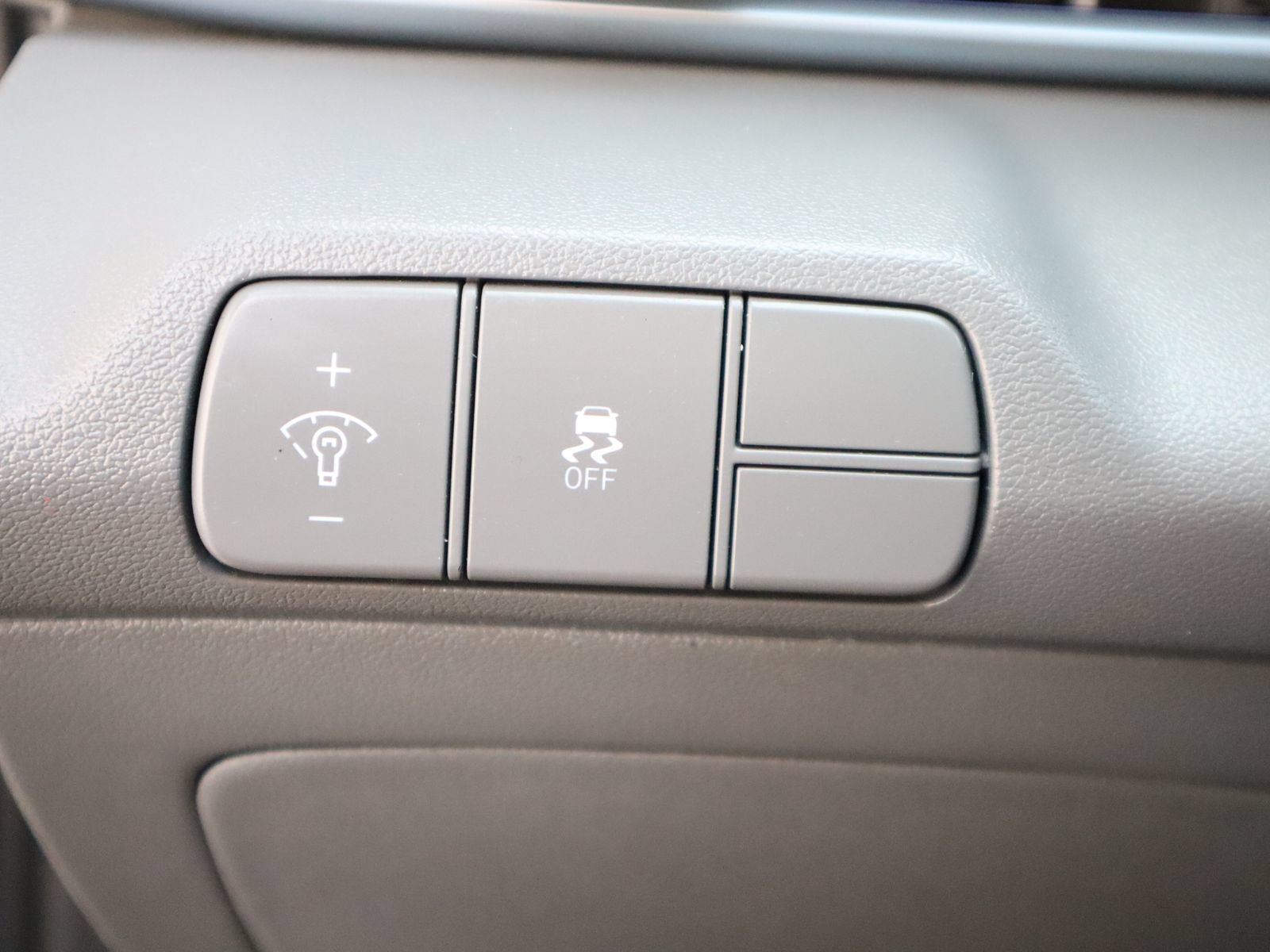 Used 2024 Hyundai Elantra SEL FWD image 38