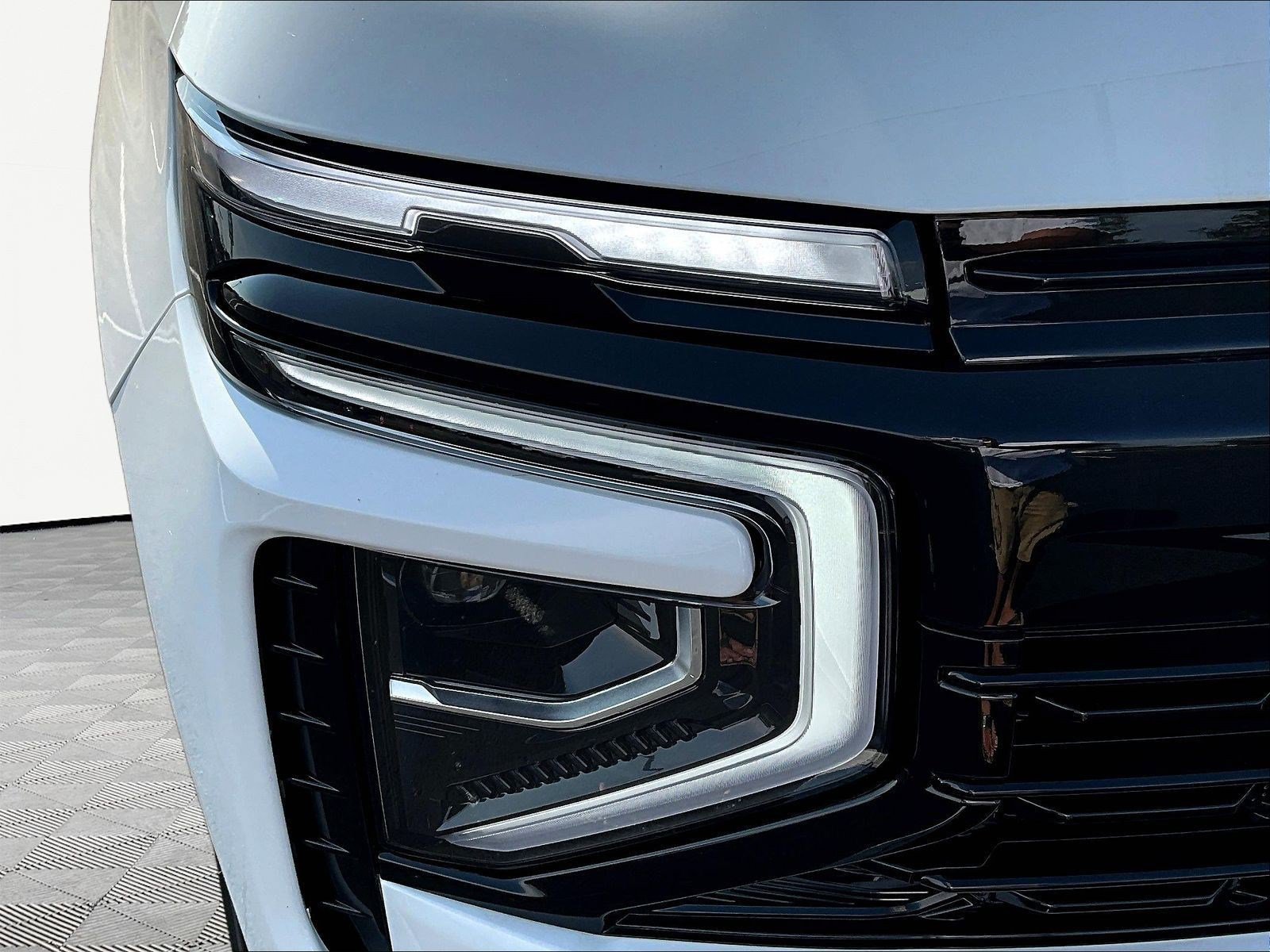 New 2026 Chevrolet Suburban RST w/ Comfort Package AWD/4WD image 8