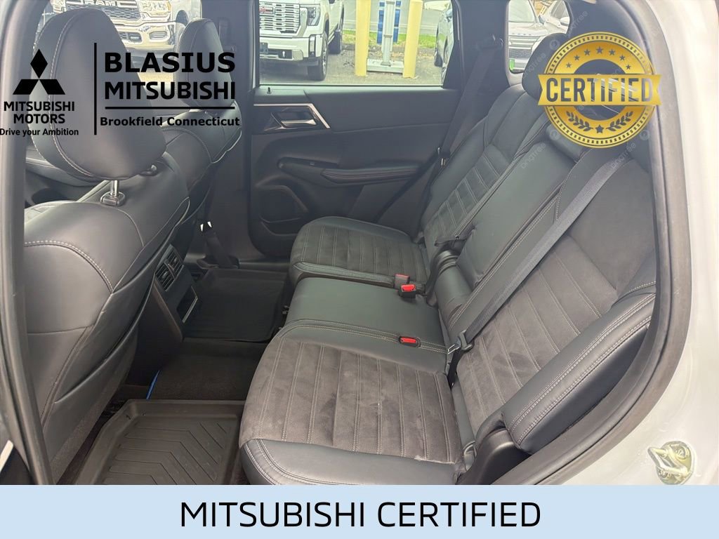 Used 2023 Mitsubishi Outlander 4WD Plug-In Hybrid image 25