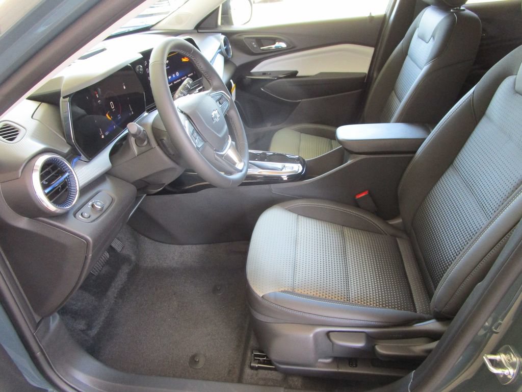 New 2026 Chevrolet Trax LT w/ Driver Confidence Package FWD image 19