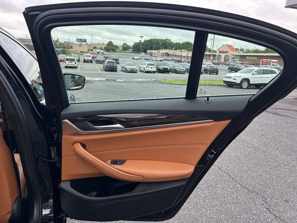 Used 2022 BMW 530i xDrive w/ Convenience Package image 40