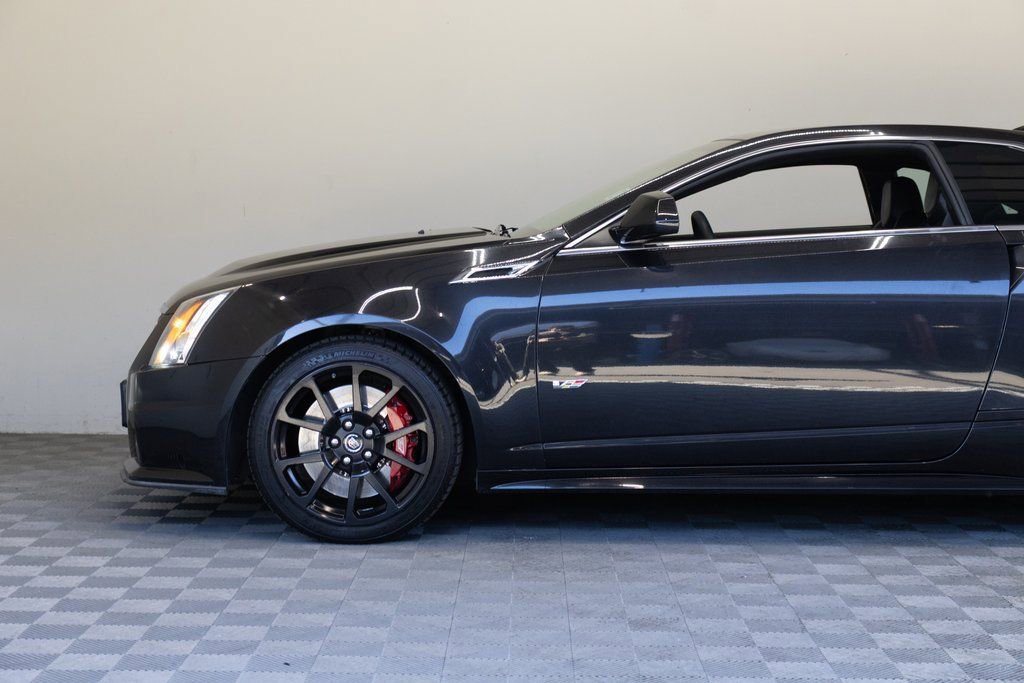Used 2015 Cadillac CTS V image 8