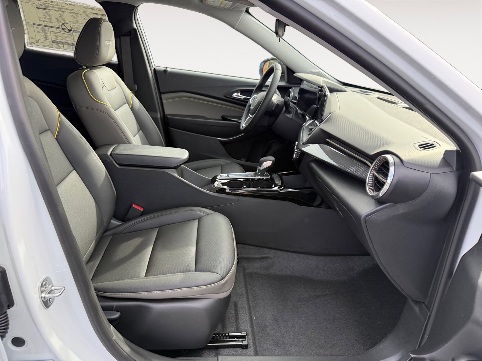 New 2026 Chevrolet Trax ACTIV w/ Driver Confidence Package FWD image 19