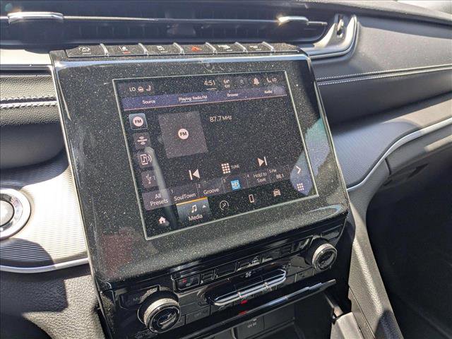 New 2025 Jeep Grand Cherokee Altitude image 11