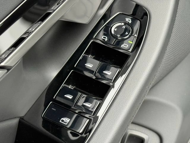 Used 2026 BMW 530i xDrive w/ M Sport Package AWD/4WD image 19
