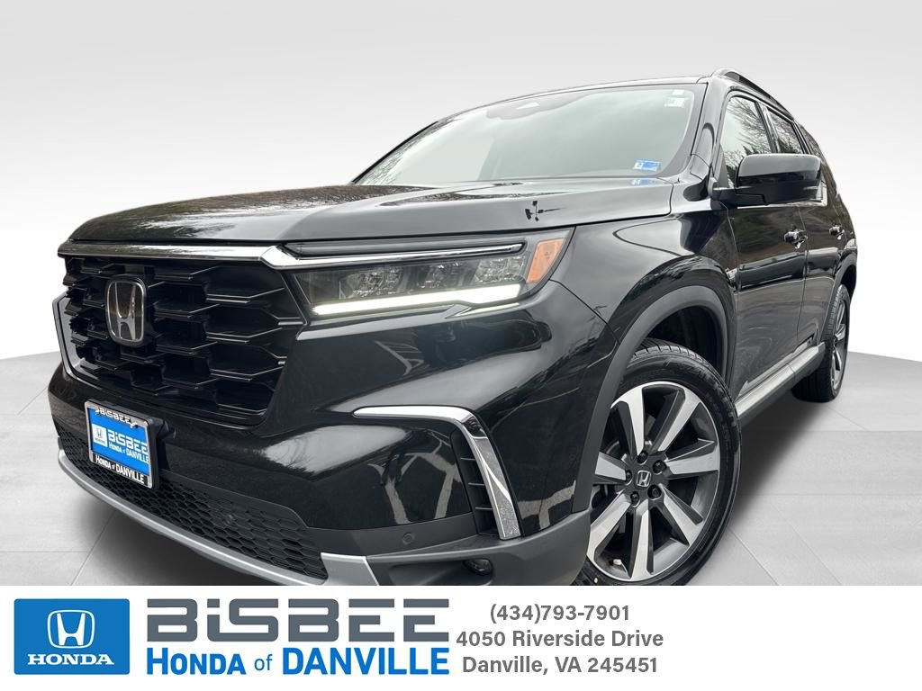 Used 2024 Honda Pilot Touring image 1