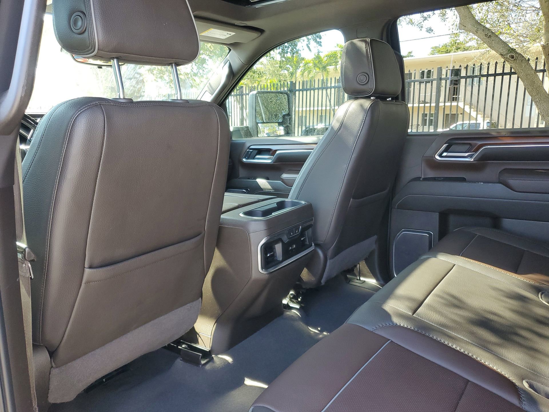 Used 2024 GMC Sierra 3500 Denali w/ Denali Reserve Package image 10