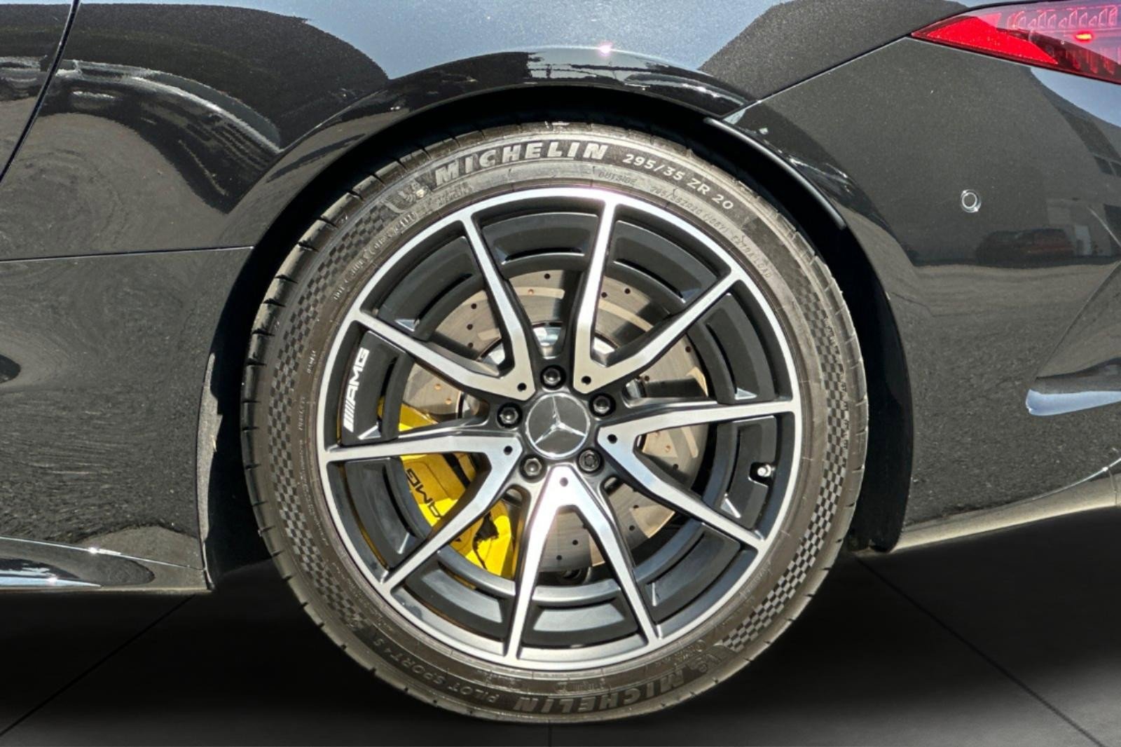 Used 2023 Mercedes-Benz SL 63 AMG 4MATIC image 22