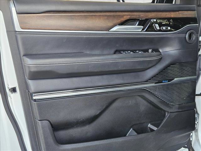 Used 2024 Jeep Grand Wagoneer Series I w/ HD Trailer Tow Package image 19