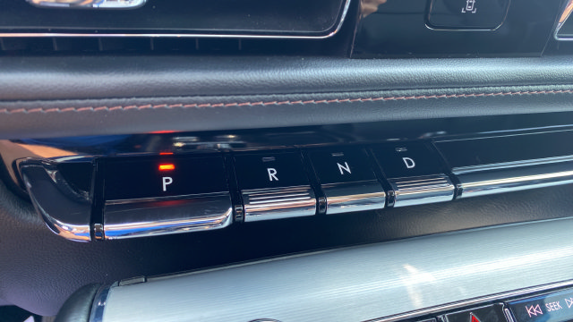 Used 2023 Lincoln Aviator AWD w/ Premium Package image 19