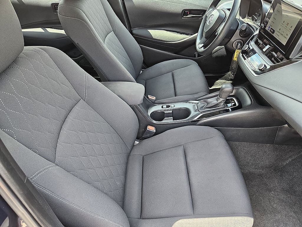 Used 2024 Toyota Corolla LE FWD image 11