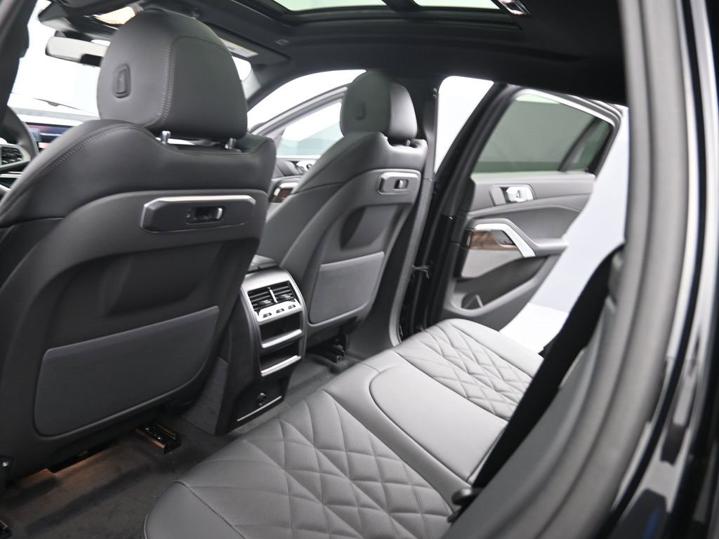 New 2026 BMW X6 xDrive40i w/ Premium Package image 33