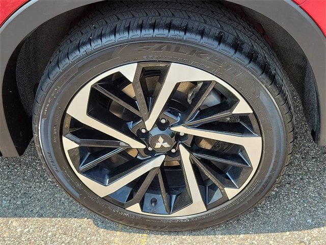 Used 2023 Mitsubishi Outlander SE Black Edition image 5