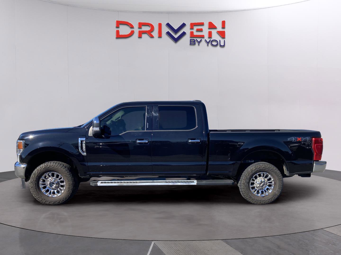Used 2022 Ford F250 XLT w/ XLT Premium Package image 3