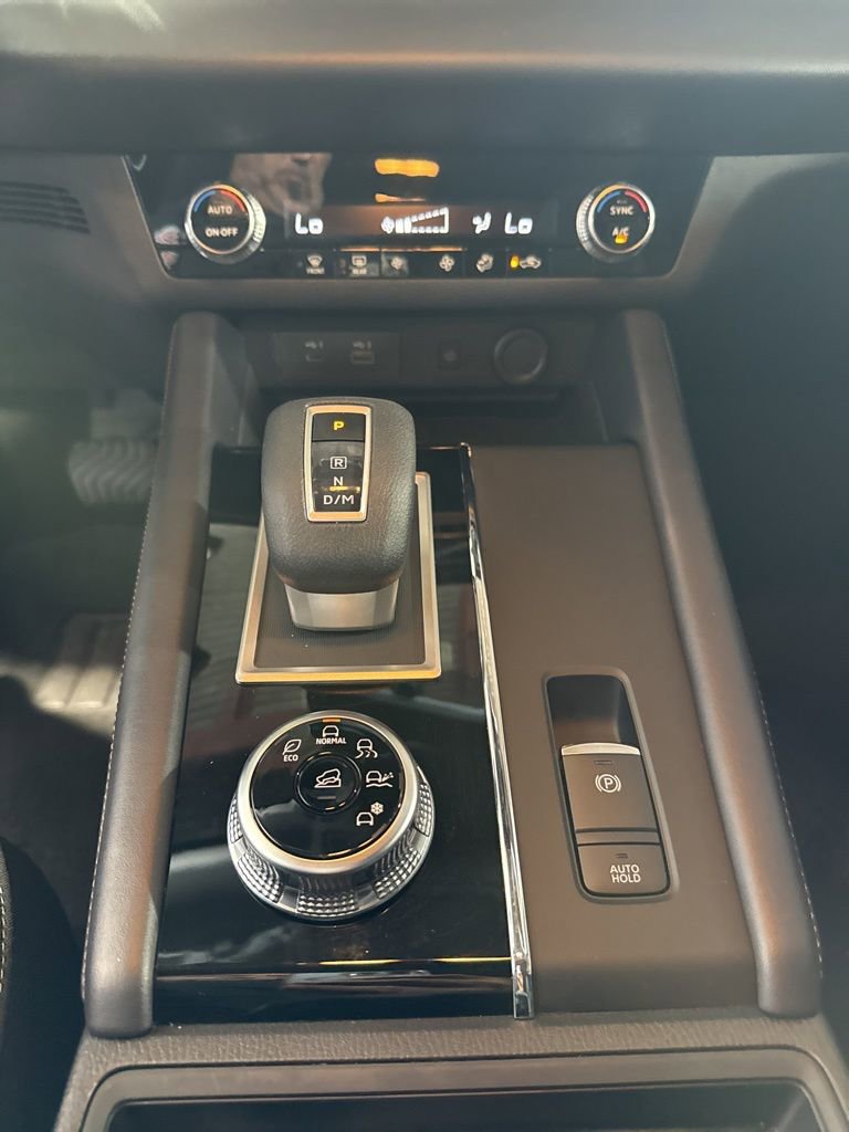 Used 2023 Mitsubishi Outlander ES image 39